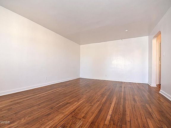 3rd image of 13616 222nd St APT 8B