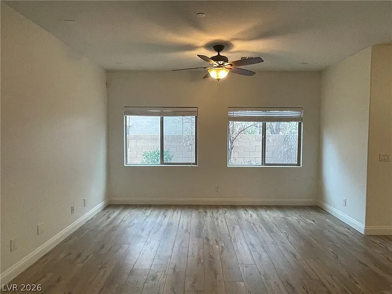4 Ladasa Ct — Photo 13