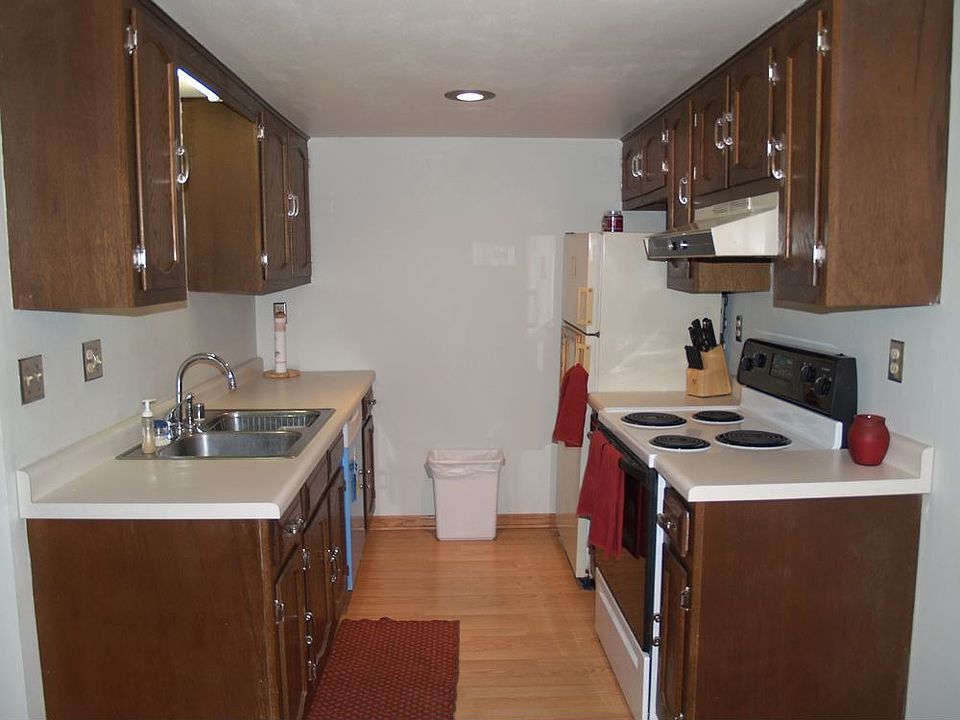 1st image of 220 Bienterra Trl APT 1C