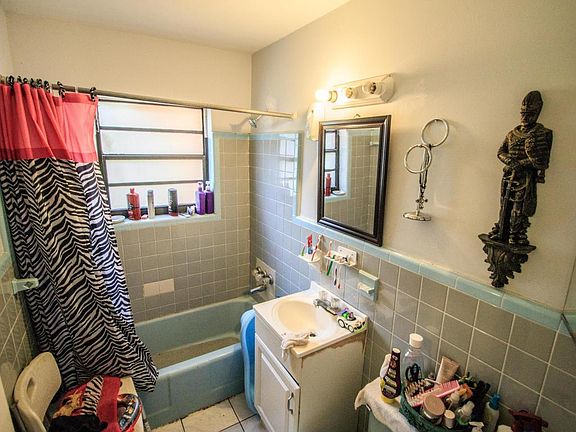 722 Bathroom
