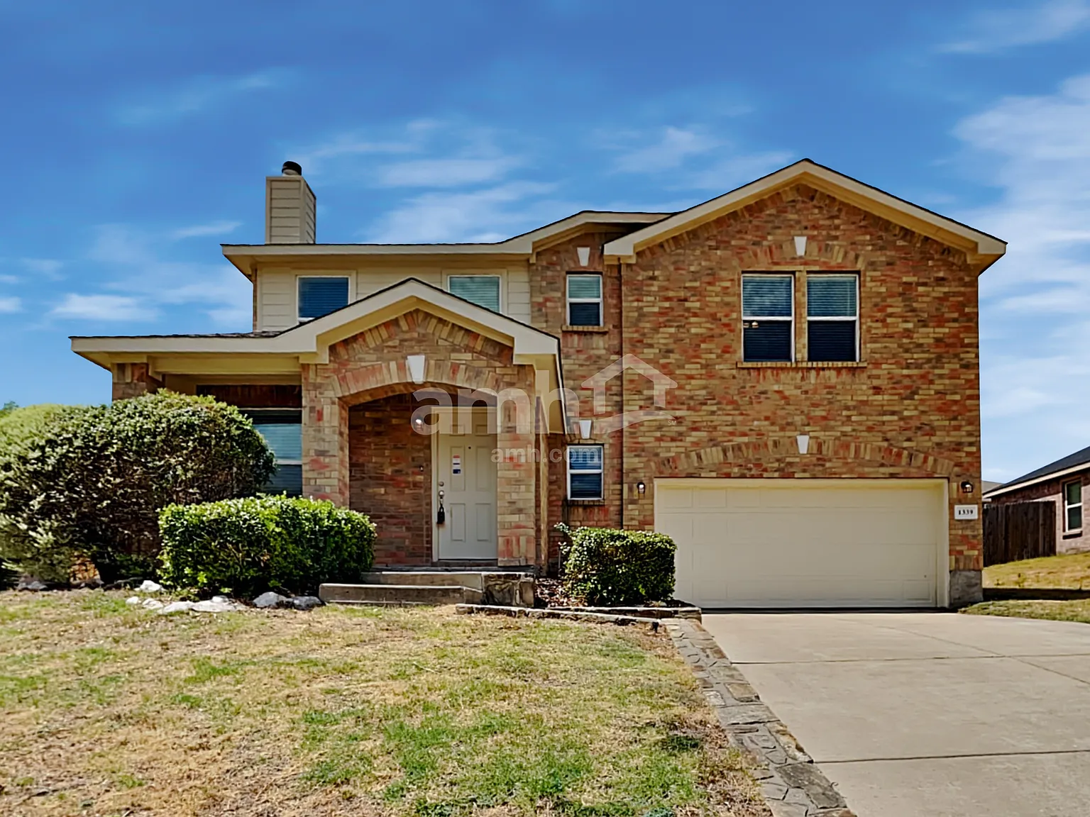3 bed, 2.5 bath, 2458 sqft, $2,555 — Photo 1