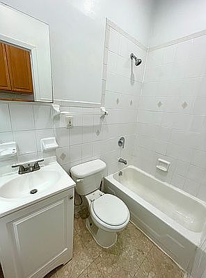 4th image of 413 E 9th St #9B