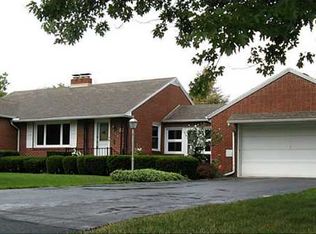 240 W Poe Rd, Bowling Green, OH 43402