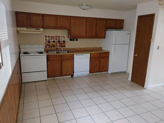 3rd image of 2857 Themis St APT A2