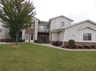 1301 College Ave UNIT 4A, South Milwaukee, WI 53172