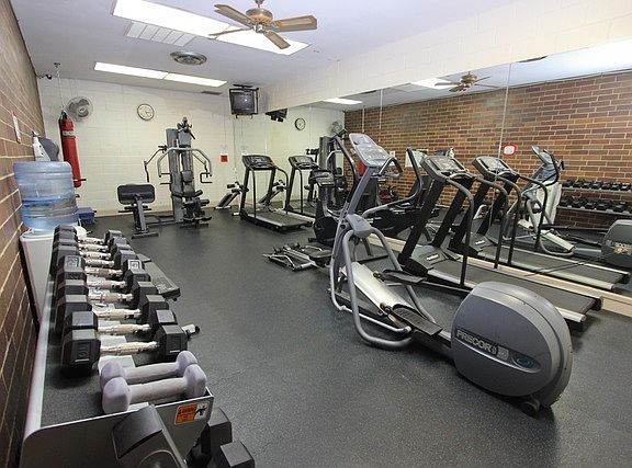 3rd image of 3925 Triumvera Dr APT 16A