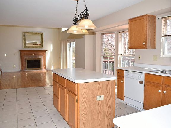 3rd image of 7232 Rolling Meadows Dr