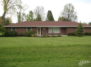 8626 Illinois Rd, Fort Wayne, IN 46804