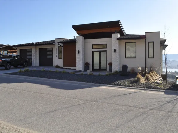 1843 Diamond View Dr, West Kelowna, BC V1Z 4B7