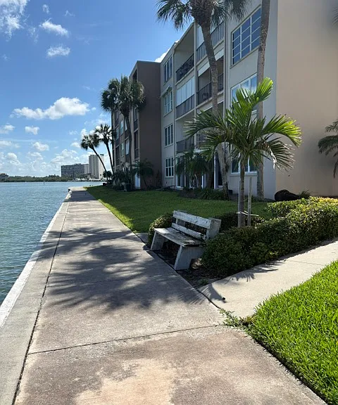 7920 Sun Island Dr S #205 — Photo 23