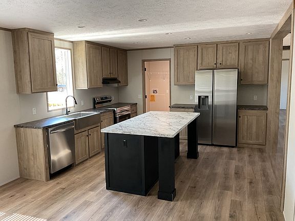 3rd image of 2734 Hicks Rd