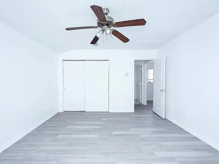 1312 Richmond Ave — Photo 5