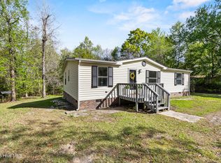 410 Pond View Lane, Hampstead, NC 28443