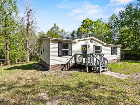 410 Pond View Lane, Hampstead, NC 28443