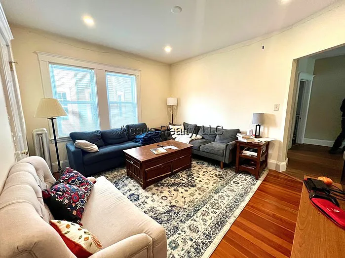 3 bed, 1.0 bath, $3,750 — Photo 2