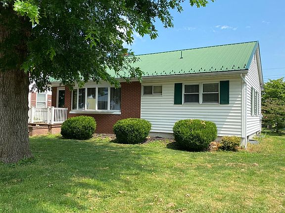 2nd image of 4 Bryant Cir