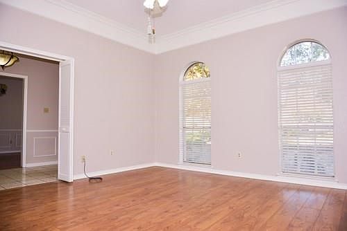 4th image of 1010 Greenwood Pl