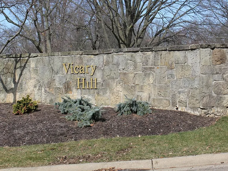 3607 Vicary Sq NE #3 — Photo 2