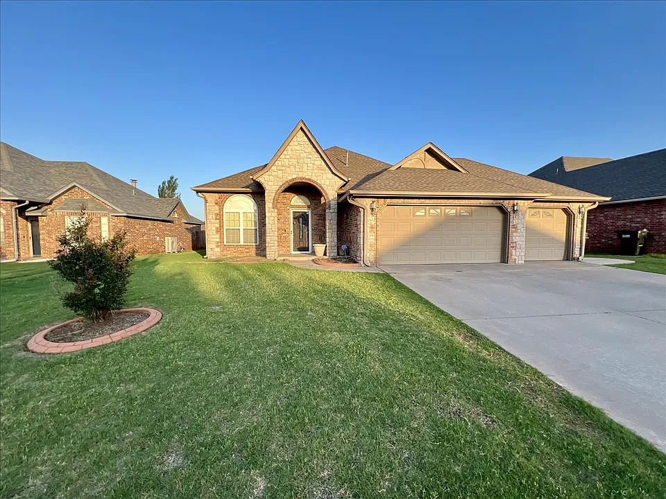 1701 Dorothy Dr