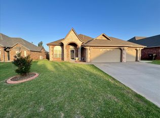 1701 Dorothy Dr, Moore, OK 73170