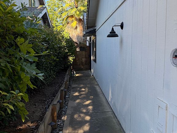 2nd image of 1152 Ravine View Dr
