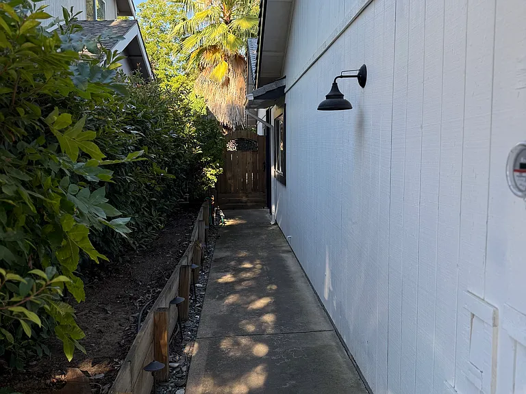 1152 Ravine View Dr — Photo 2