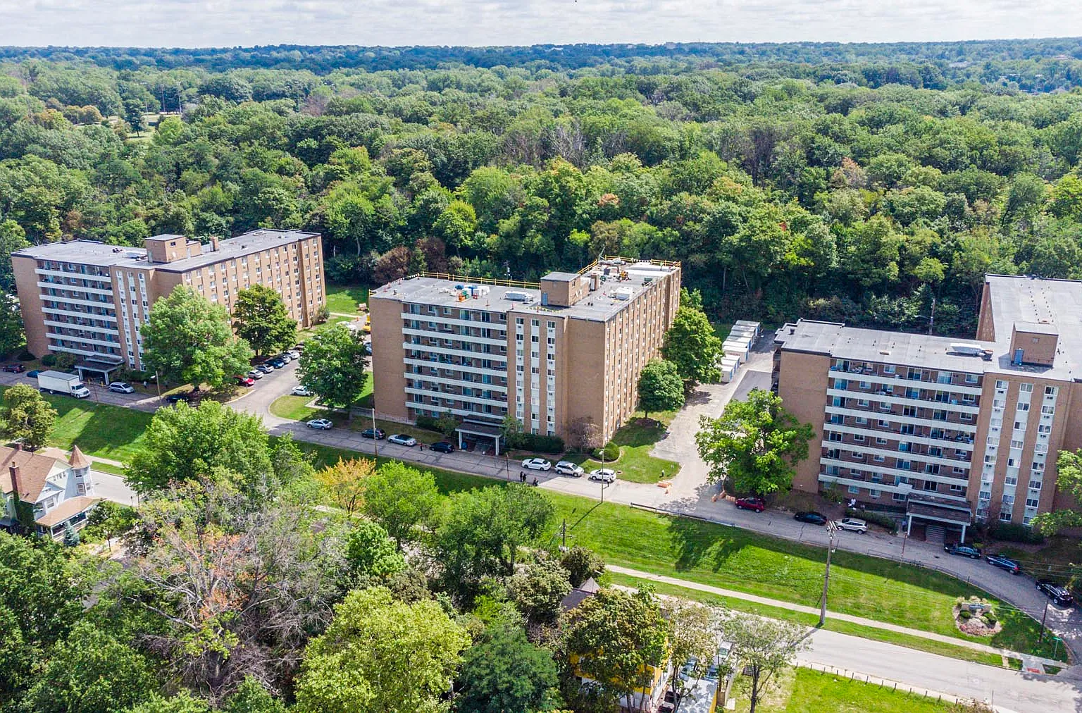 Forest Hill Terrace Apartments — Photo 3