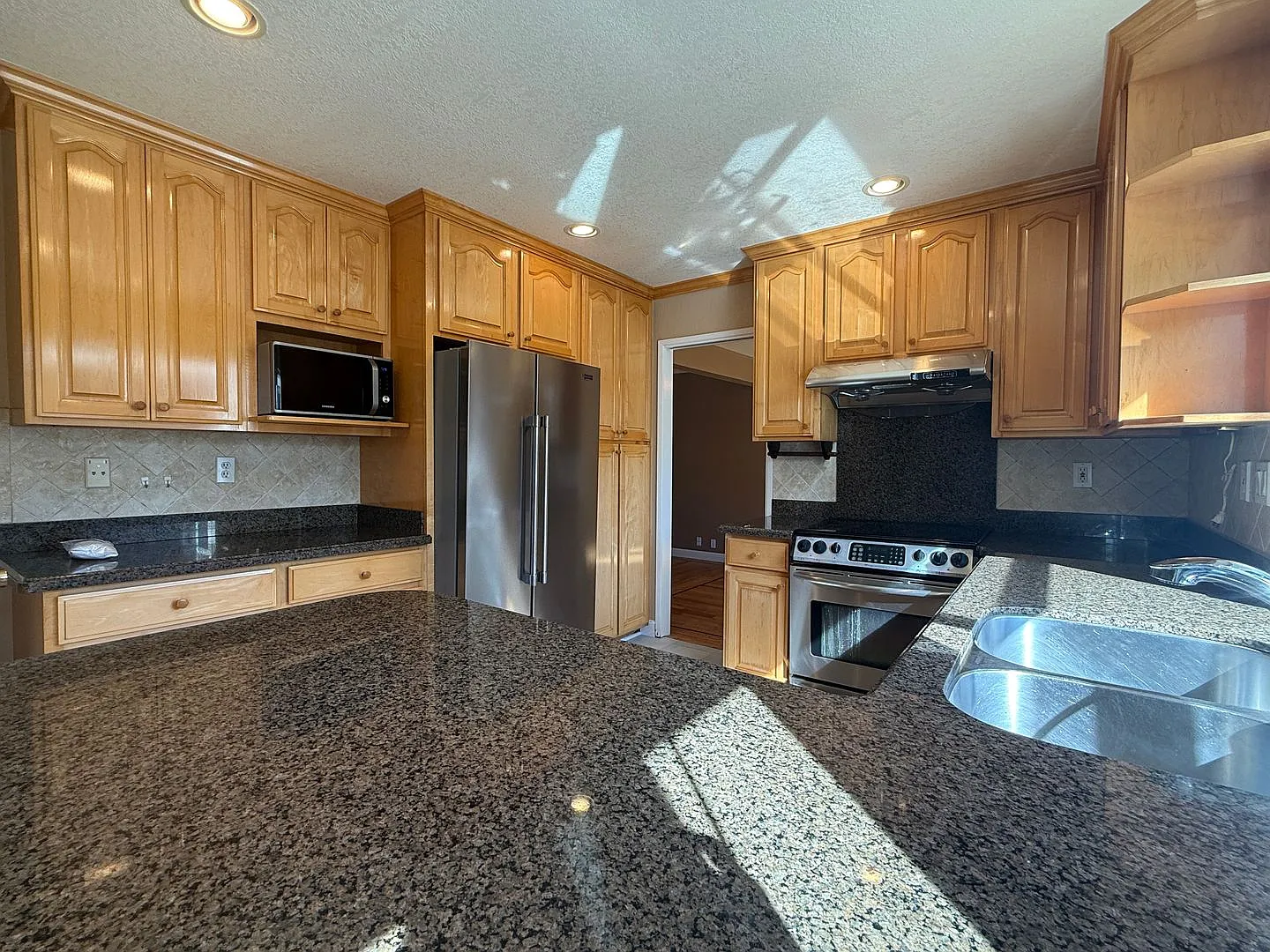 Immaculately Remodeled 5 Bedroom 2.5 Bath Almaden Gem — Photo 2