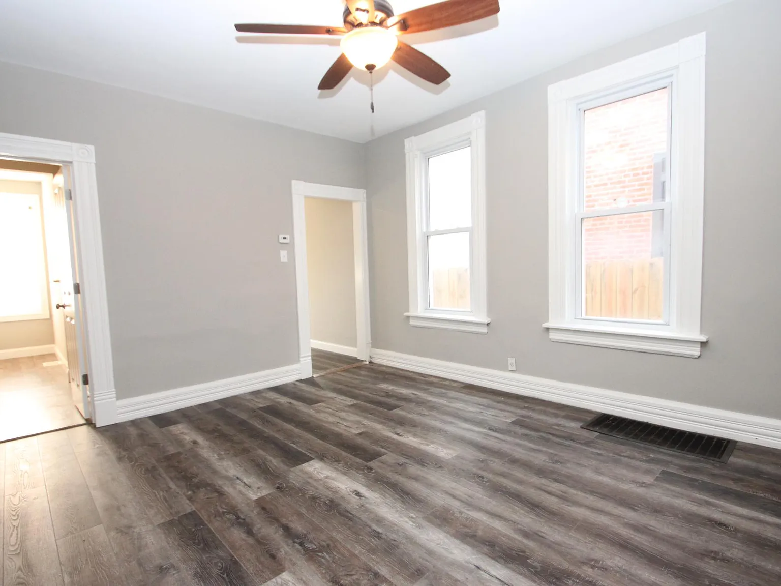 2 bed, 1010 sqft, $1,695 — Photo 4