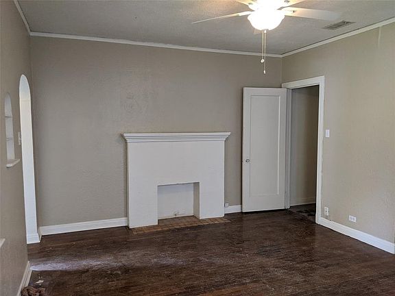 3rd image of 5924 Goliad Ave