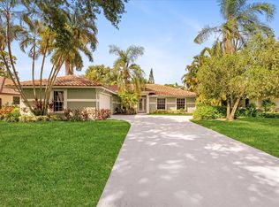 4 Glengary Road, Palm Beach Gardens, FL 33418