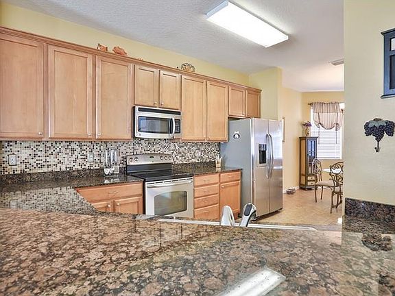 4th image of 8446 Carriage Pointe Dr