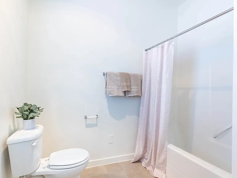 Riverplace Apartment Homes — Photo 45