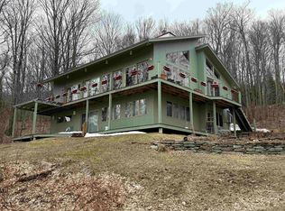 105 Village Run Dr, Warren, VT 05674