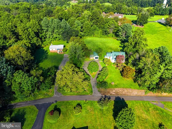4400 Scotts Rd, Marshall, VA 20115