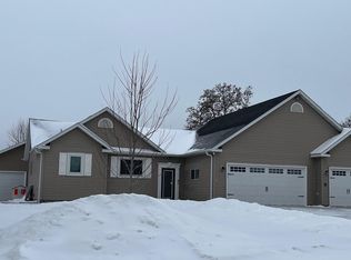 19 7th St S, Sauk Centre, MN 56378