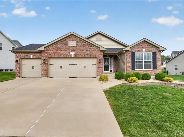 2148 Seven Trails Dr, Arnold, MO 63010