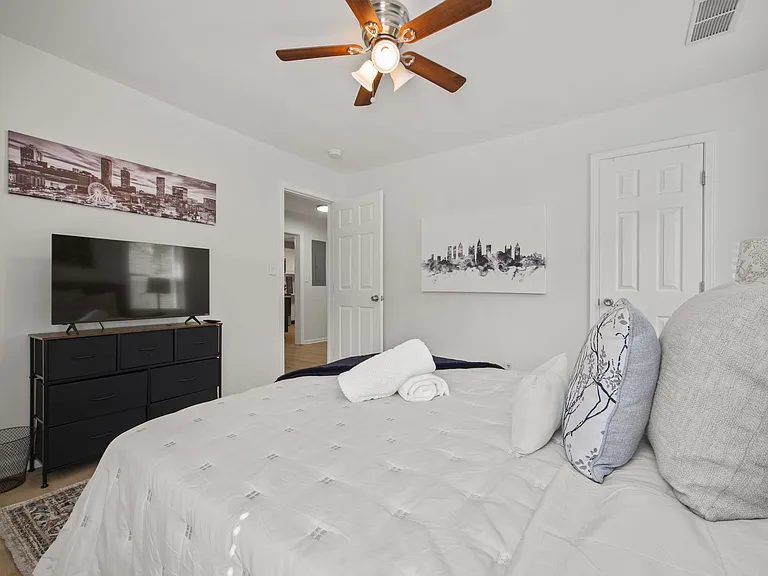 1346 Lorenzo Dr SW — Photo 25