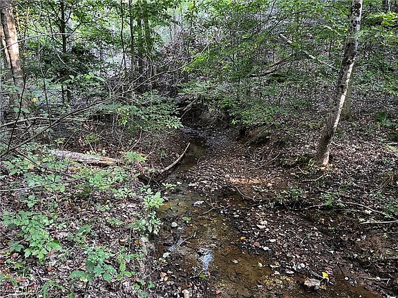 4th image of 432 Township Rd