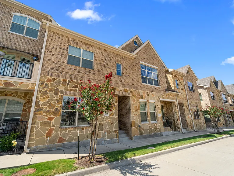 2952 Sheridan Dr — Photo 42