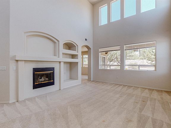5th image of 6409 Los Pueblos Pl NW