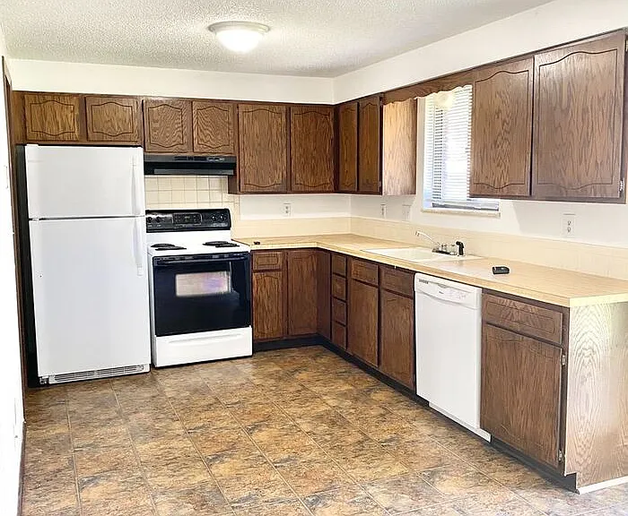 3208 White Elm Ct — Photo 4