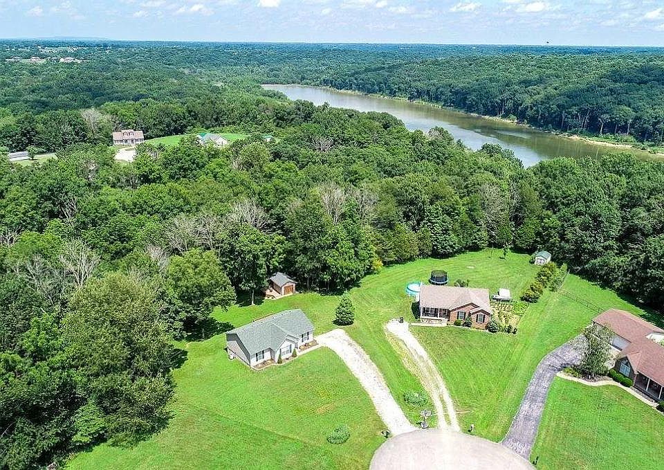 1st image of 79 Pioneer Dr