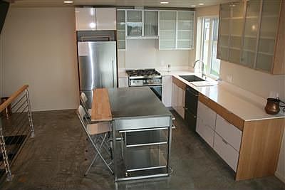 2nd image of 4107 SW Edmunds St #B