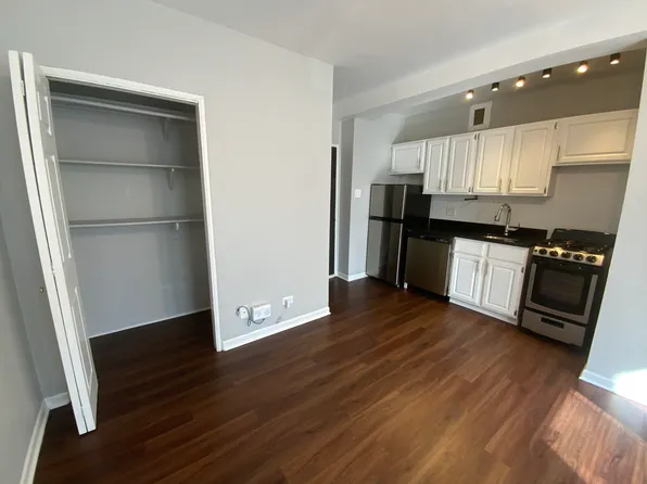 152 W Elm St, Chicago, IL