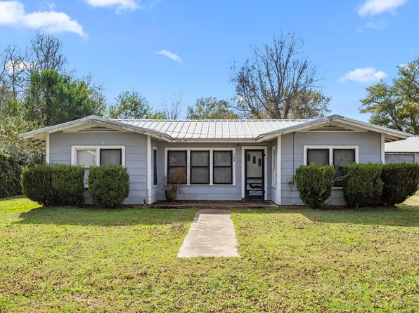 209 3rd Ave, Columbus, TX 78934