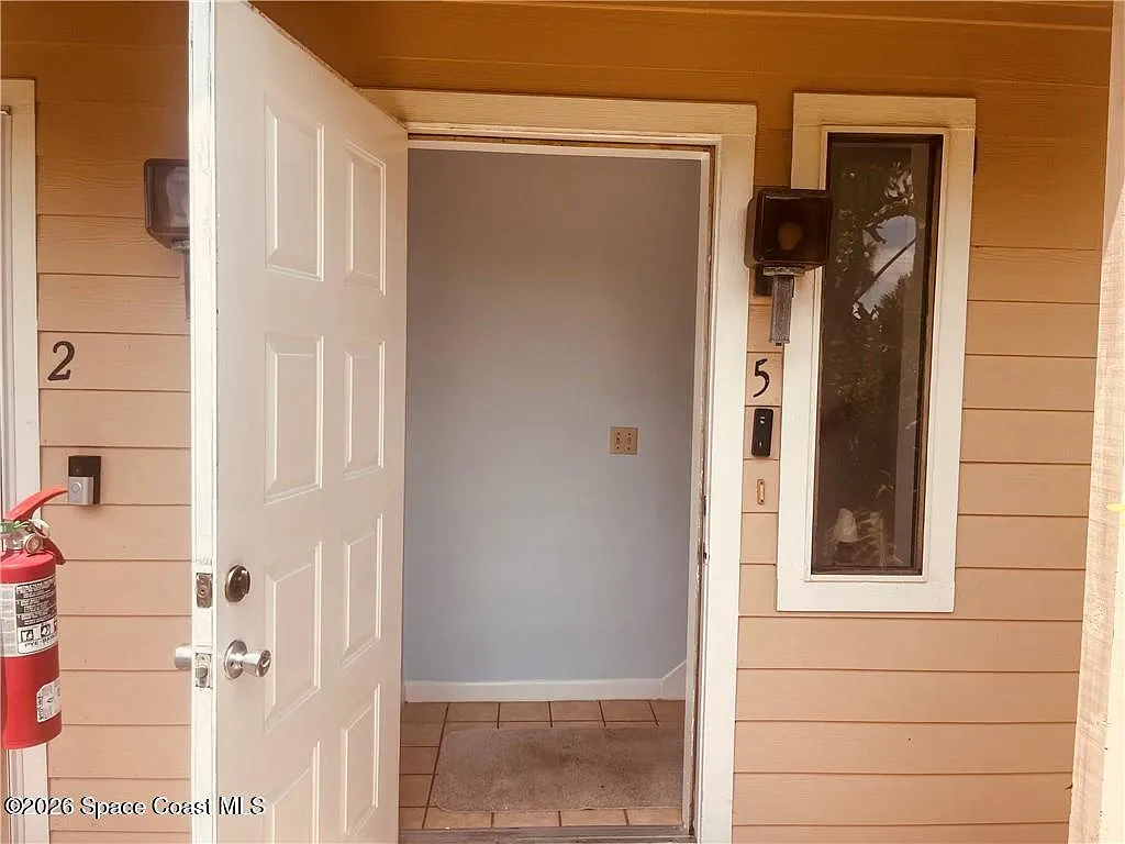 1 bed, 1.5 bath, 850 sqft, $1,950 — Photo 3