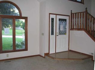 3142 Summerfield Dr, Indianapolis, IN