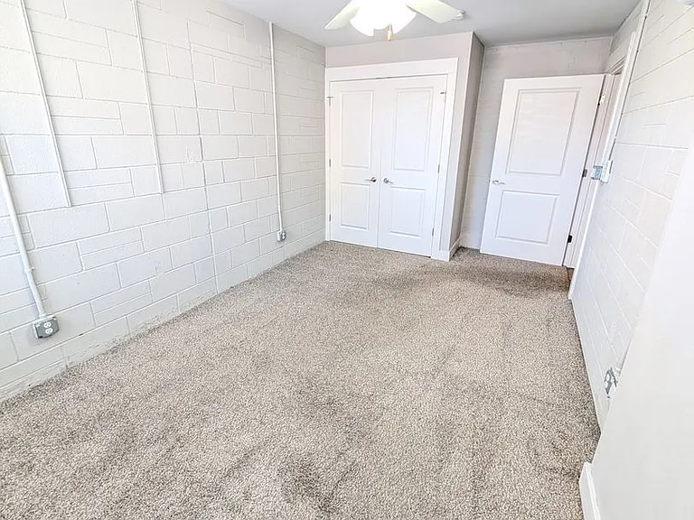 309 E Spring St — Photo 6