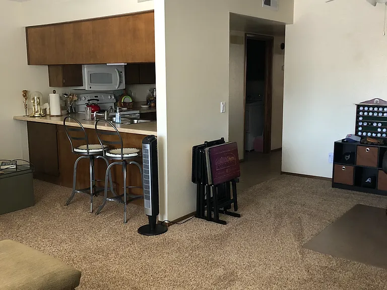 312 W Oak Ave #3 — Photo 3